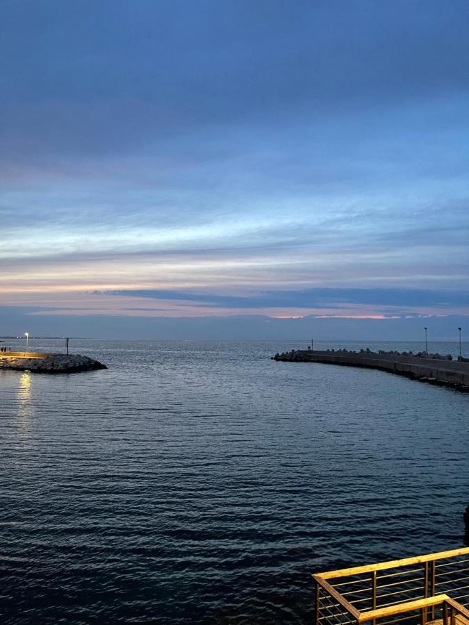 شقة جيوفيناتسو  في La Finestra Sul Mare المظهر الخارجي الصورة